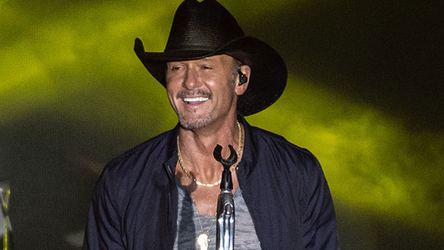 Proud Pop: Tim McGraw sweetly shouts out daughter Maggie as she graduates from Stanford