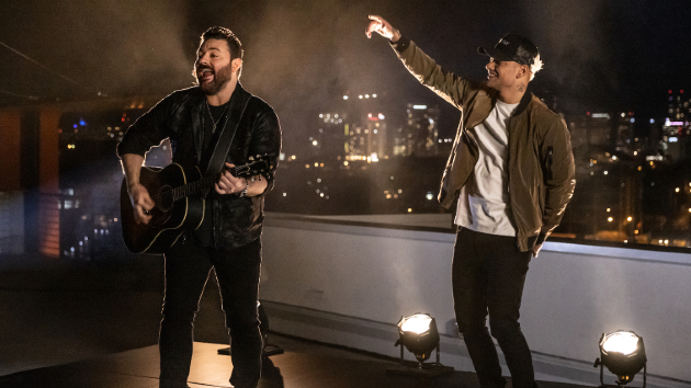 “Famous Friends” Chris Young and Kane Brown take their dude duet to the CMT Music Awards