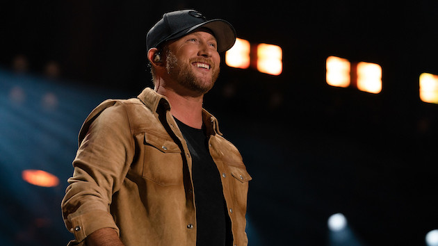 Winning his first CMA would be great, but Cole Swindell knows to “Never Say Never” at awards shows